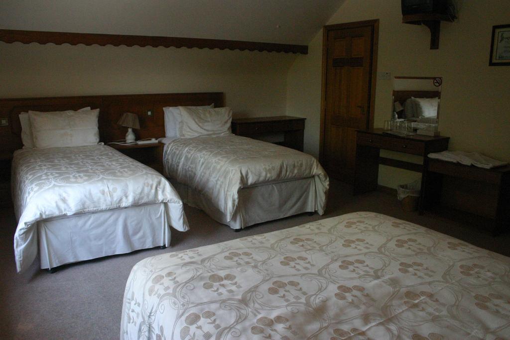 Portarra Lodge Guesthouse Moycullen Værelse billede